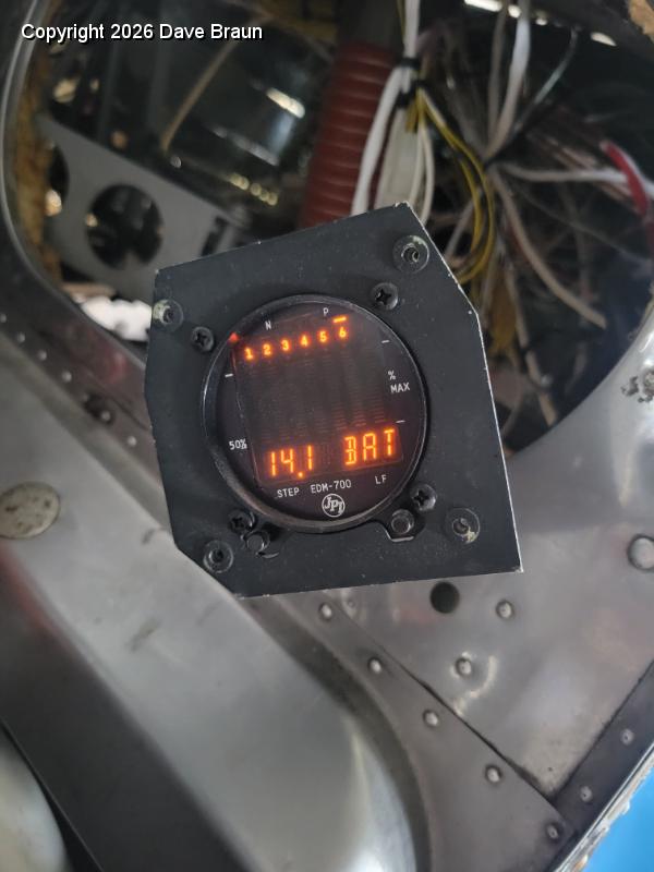 2024-12-28 10.52.38.jpg - The donor lights up fine and displays values. It is only an advisory instrument and I needed not the EDM-700 but the EDM-711 which is approved as a primary instrument.