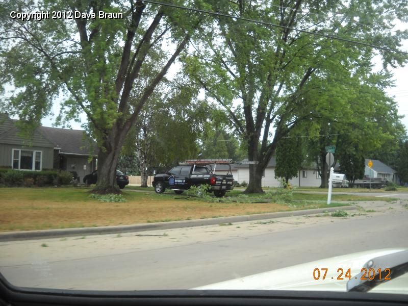 dscn7154.jpg - Beloit took it on the chin. We heard the storm in New Glarus. Diane and I both dreamed the B took a beating too.