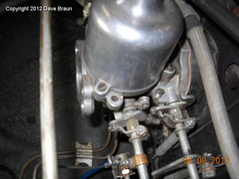 Throttle shaft and linkages 04.jpg