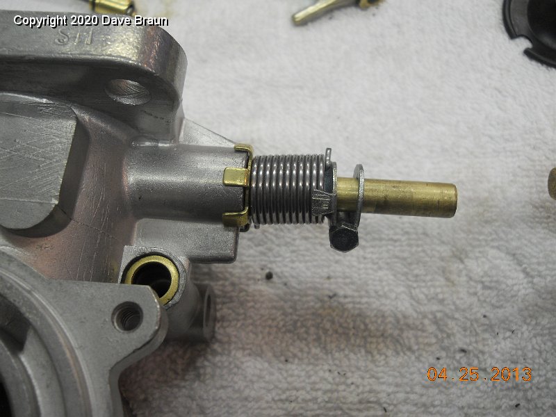 SU Carburetor Services/Austin Healey 3000 1960 HD6 1304/Assembly/06 Throttle shaft seals and