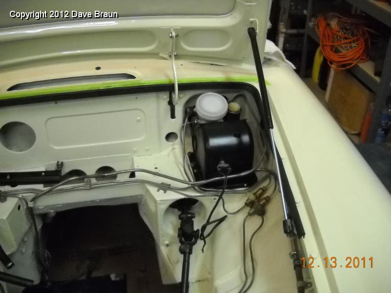 Bonnet lift struts installed 02.jpg