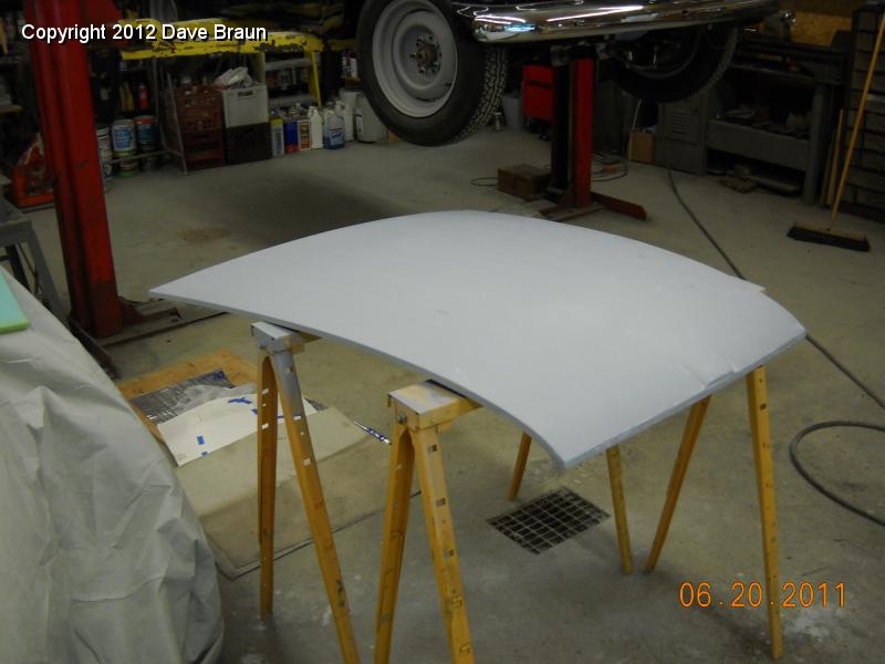 Hand block sanding the primer surfacer with 400 wet grit 03.jpg