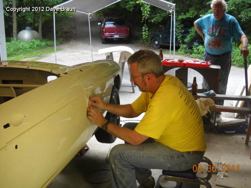 Sanding out minor defect while buffing 02.jpg
