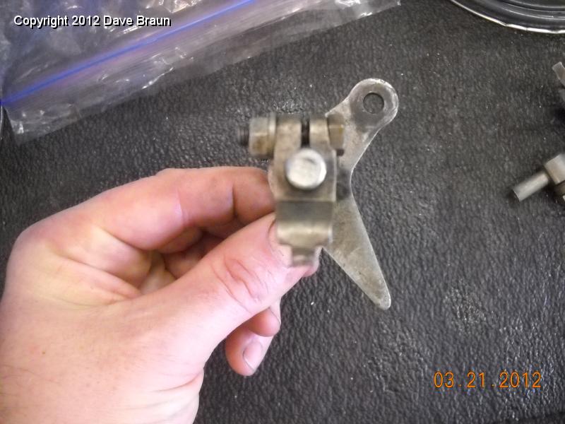 Throttle and enrichment linkages 02.jpg