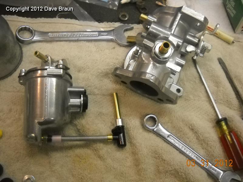 jet tube installed in rear float bowl.jpg