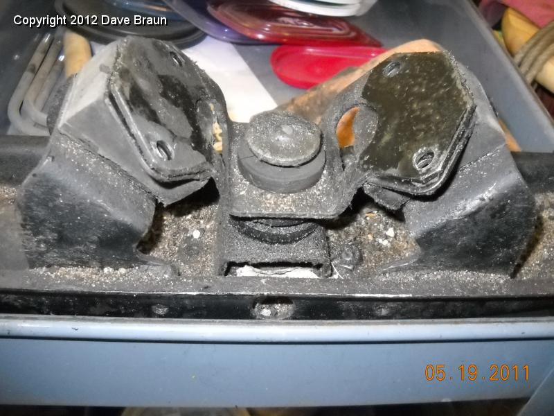 Gearbox mount 03.jpg - This is looking at the rear side of the gearbox cross member