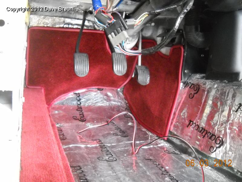 Fitting front bulkhead carpet 02.jpg