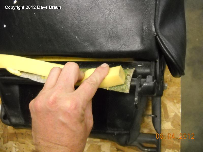 LH Seat back not secure to bottom of back frame01.jpg