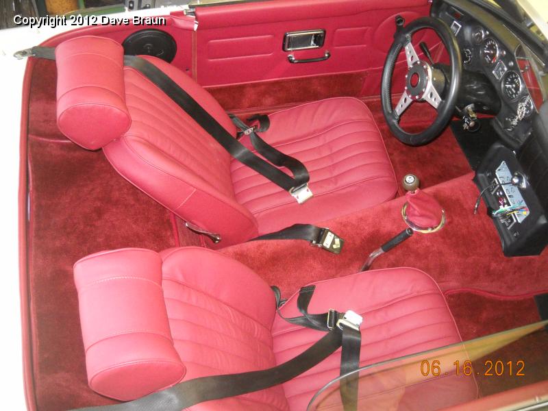 Seats installed 01.jpg