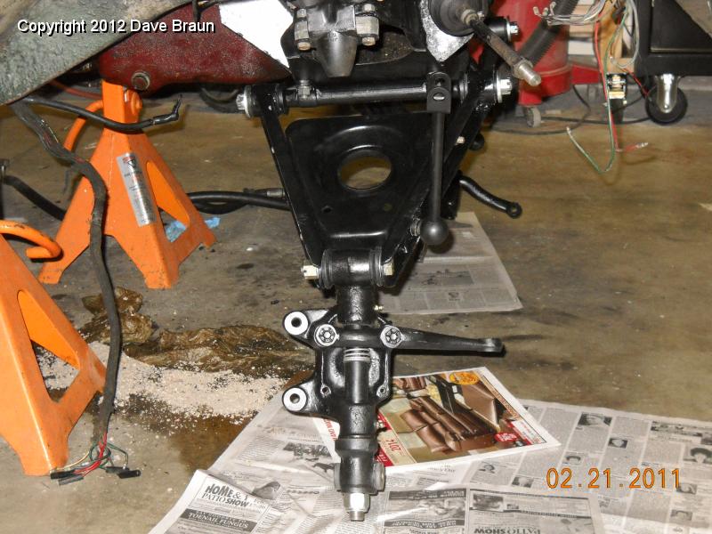Installing front A pans and swivel links 03.jpg