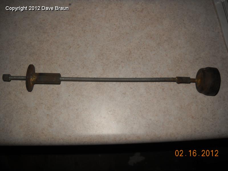 Mini Slide hammer for Front grease caps wrong thread.jpg - I was pretty pleased when I found this mini slide hammer for removing the front grease caps. Until I realized it is 1/4 UNC instead of 5/16 UNF. I guess I'll silver braze on a new nut.