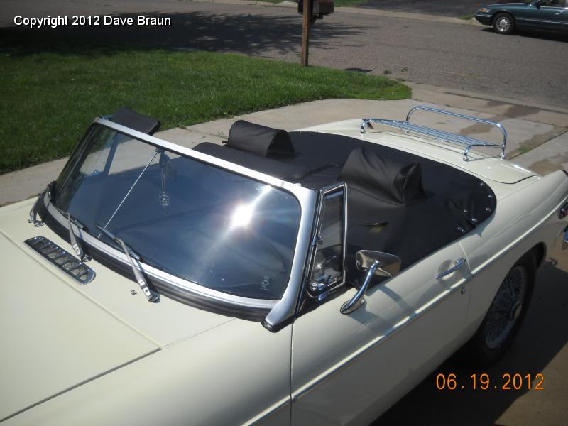 Tonneau installed 02.jpg