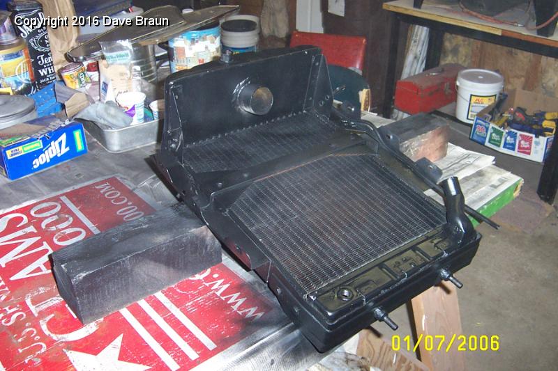 flat black paint for radiator.JPG - Flat black from ACE Hardware. Similar to Krylon, it goes on thin, and doesn't have a lot of build-up. Dries fast.