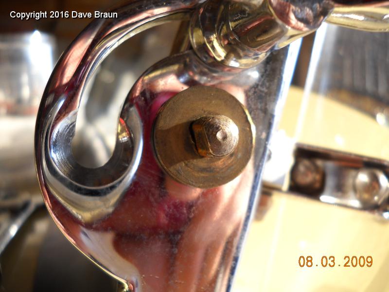 Windscreen lock nuts 03.jpg - A view of the spacer and flat.