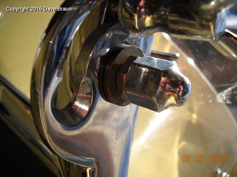 Windscreen lock nuts 04.jpg - Installed lock nut.