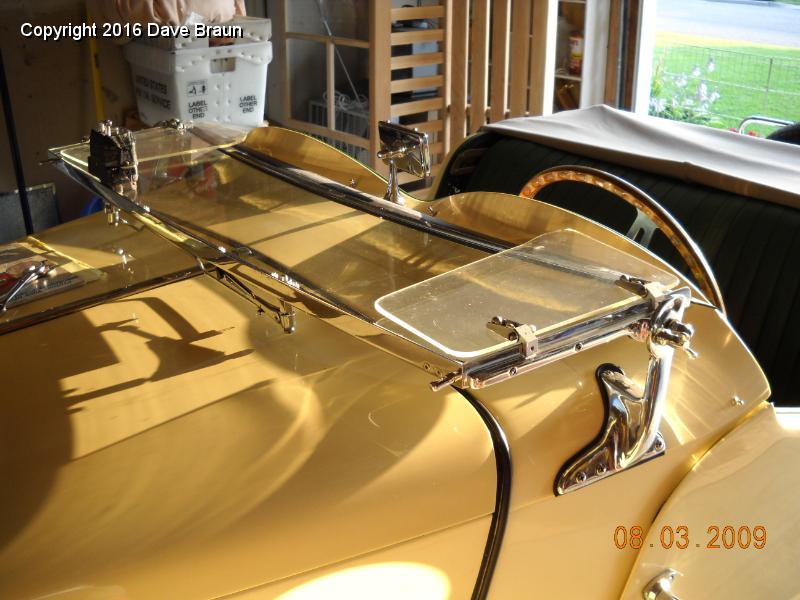 Windscreen lock nuts 05.jpg - OK, so it still is a challenge to lower the windscreen mostly because of the rugged gasket dam, but at least now I can do it without tools.