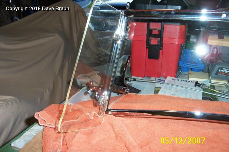 Windwings installed0003.jpg - Left hand wind wing. With the painted brackets.