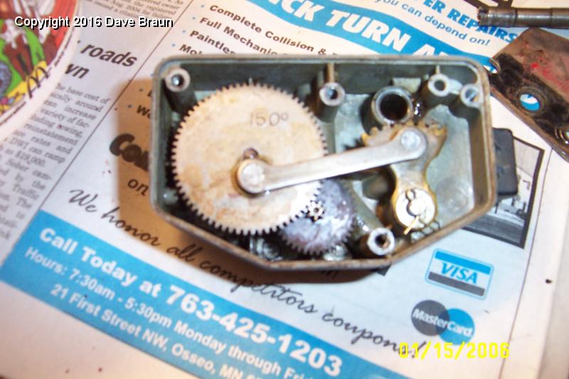 actuating side stiff but clean.JPG - The actuating side before cleaning. It was pretty stiff.